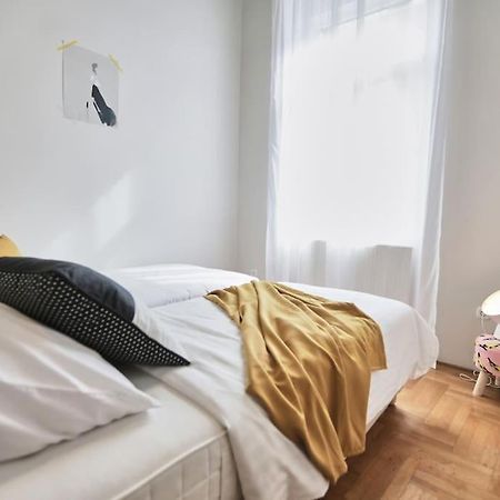Unwind In Style W Sauna Dsgn 2Br Home Budapeste Exterior foto