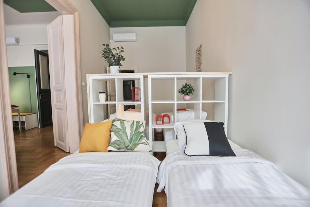 Unwind In Style W Sauna Dsgn 2Br Home Budapeste Exterior foto