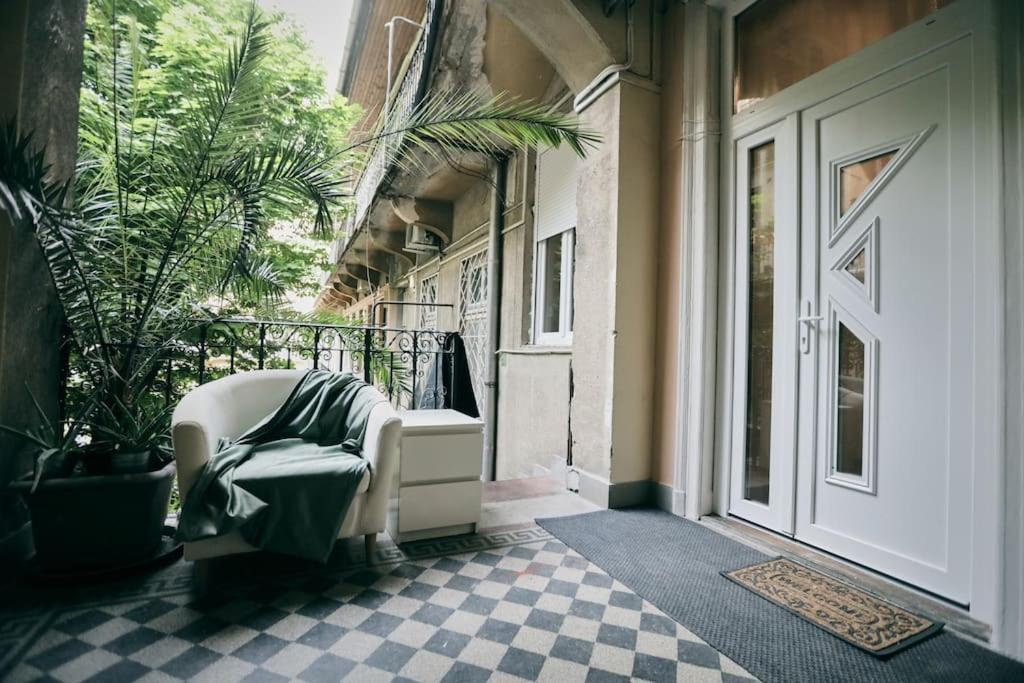 Unwind In Style W Sauna Dsgn 2Br Home Budapeste Exterior foto