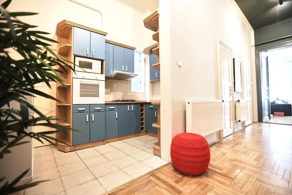 Unwind In Style W Sauna Dsgn 2Br Home Budapeste Exterior foto