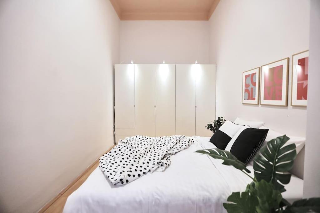 Unwind In Style W Sauna Dsgn 2Br Home Budapeste Exterior foto