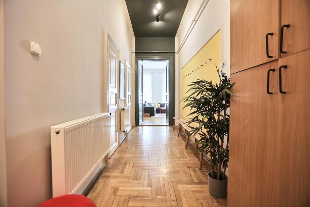 Unwind In Style W Sauna Dsgn 2Br Home Budapeste Exterior foto